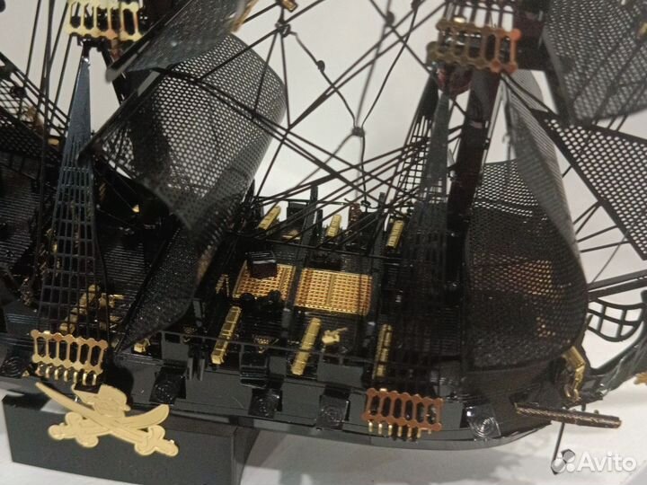 Модель корабля ручной сборки