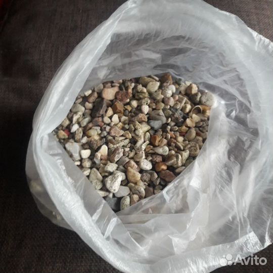 Грот и грунт аквариум