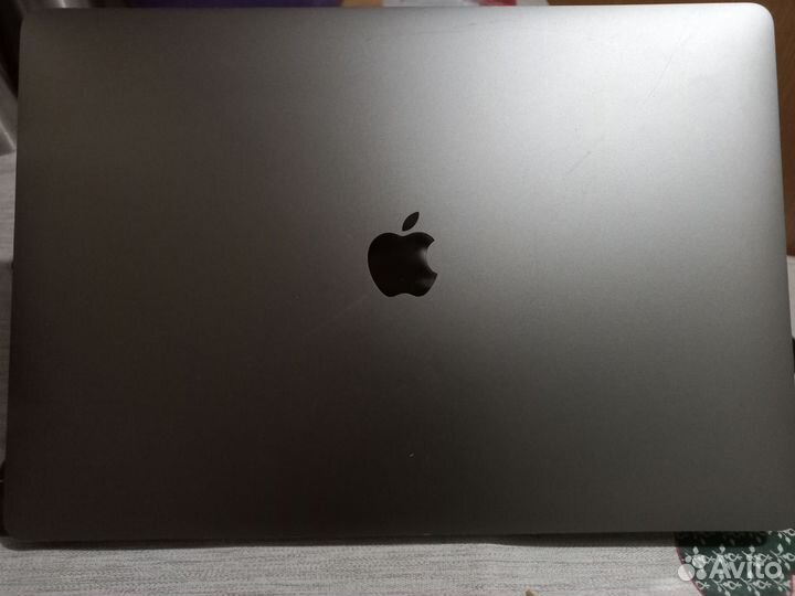 Macbook pro 15,4 A1990 2019 г