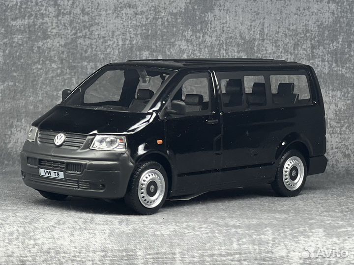Модель Volkswagen t5 1/43 cararama