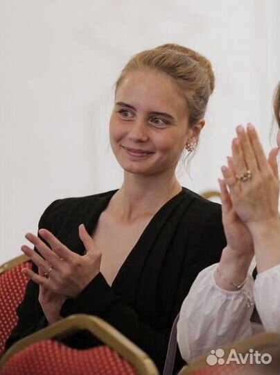 Арт-директор, ведущий графический дизайнер