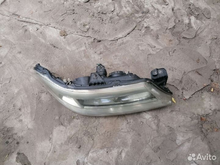 Передняя правая фара рено лагуна 2 фара 1