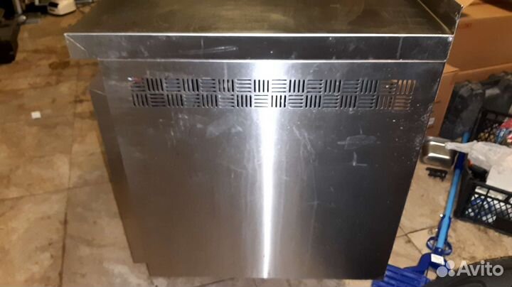 Холодильный стол Hicold