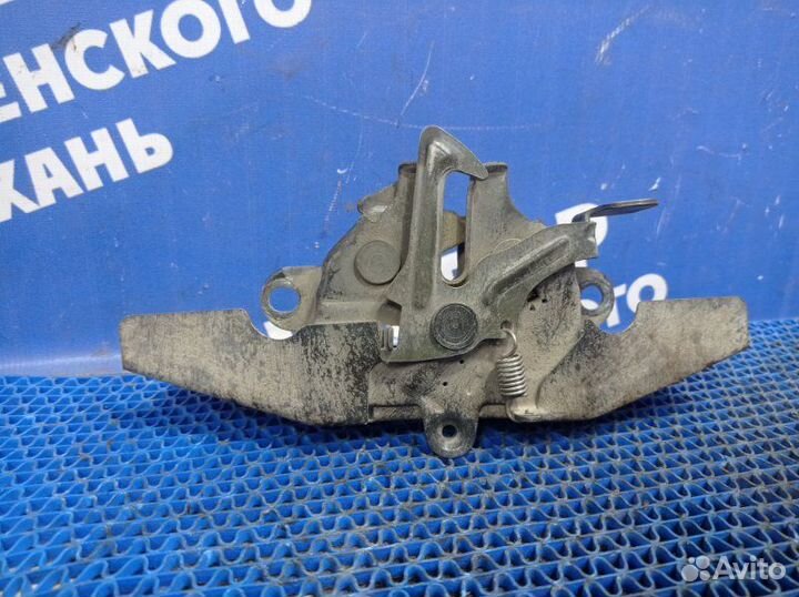 Замок капота Toyota Corolla 120 седан 2004