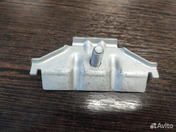 Крепление аккумулятора Bmw X5 50Ix F15 N63N 4.4