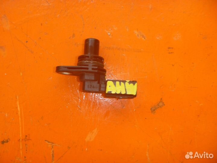 Датчик положения распредвала VW AHW