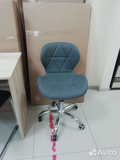 Стул мастера новый в наличии