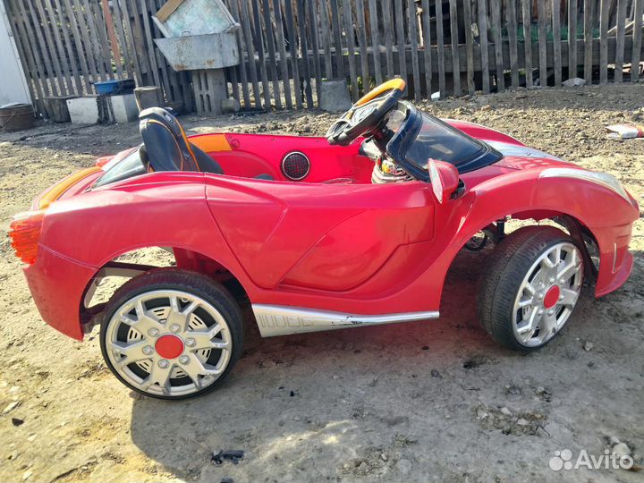 Детская машина электромобиль с пультом