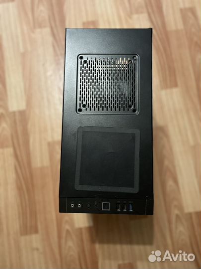 Корпус для пк Thermaltake Versa H17