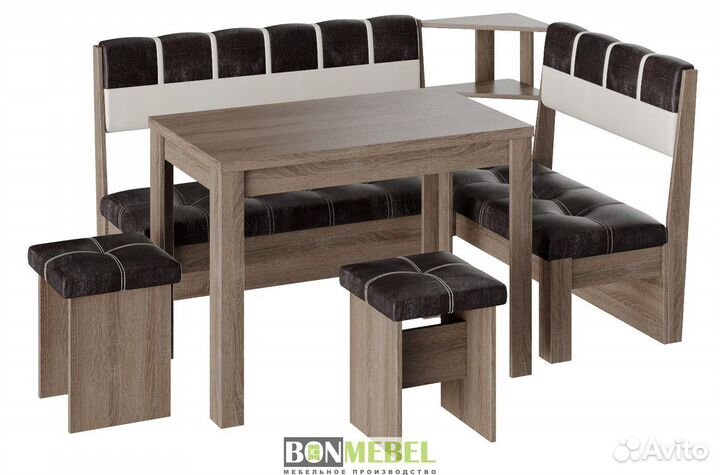 Кухонный уголок со столом и стульями