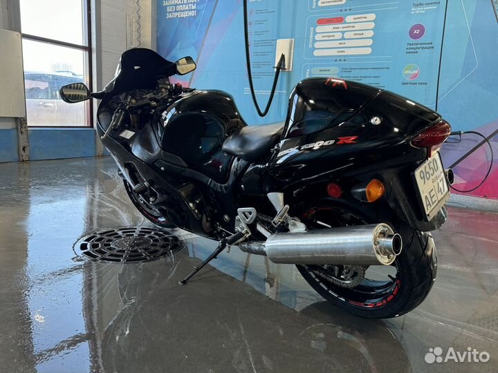 Suzuki GSX1300R Hayabusa