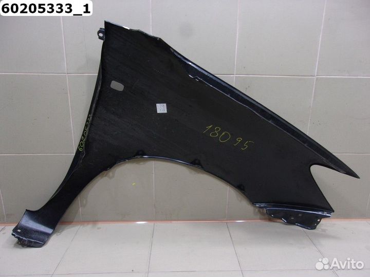 Крыло переднее левое Toyota Hi Lux