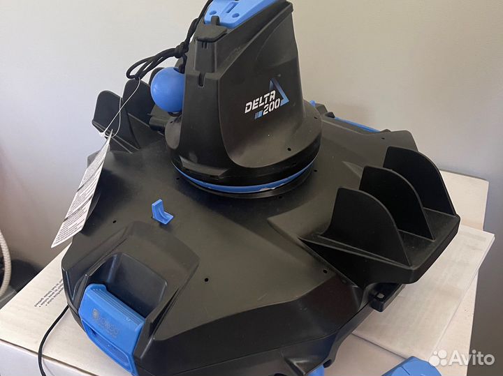 Беспроводной робот-пылесоc для бассейна Delta 200