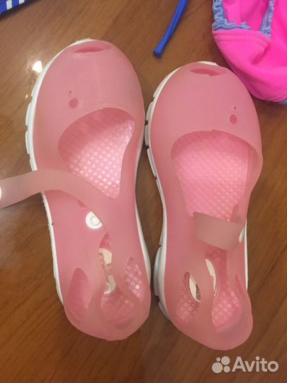 Купальник и обувь для купания