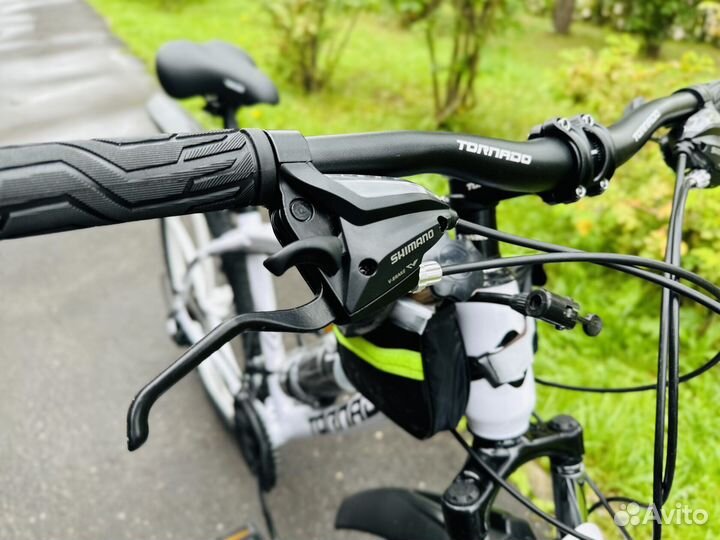 Велосипед горный новый 26R рама 17 (белый)