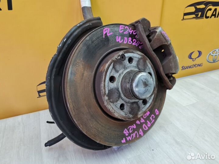 Кулак передний левый Mercedes-Benz E W211