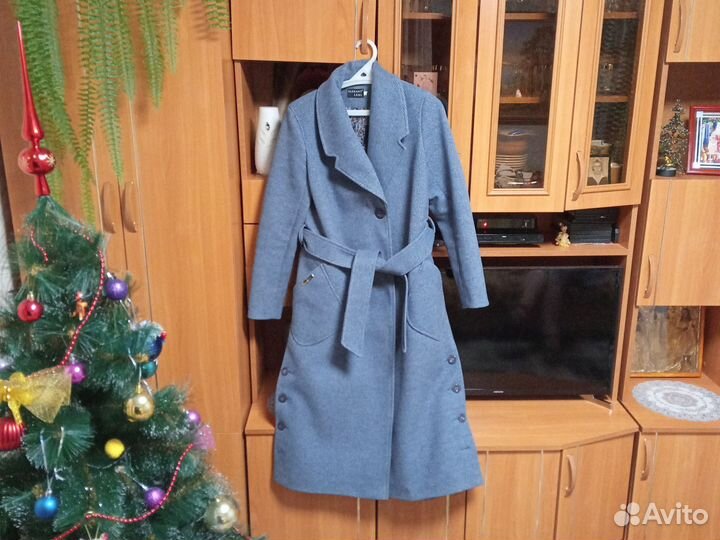 Пальто женское драповое 50 размер