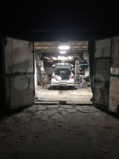 Гараж, > 30 м²