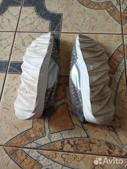 Кроссовки женские 37 размер