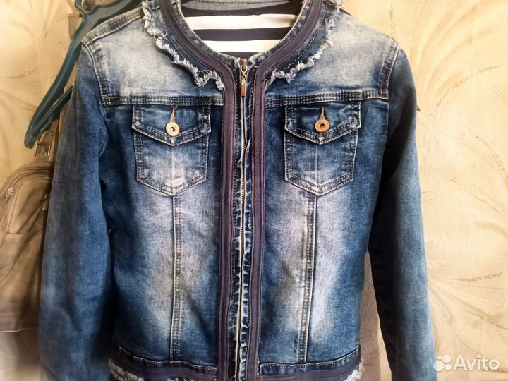 Джинсовая курточка для девочки 38-40 р