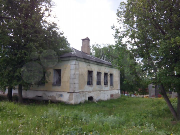 Нежилое здание с земельным участком ст.Бердяуш