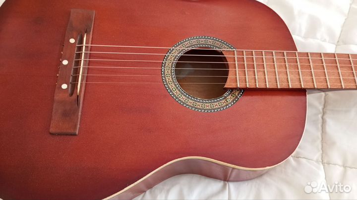 Акустическая гитара