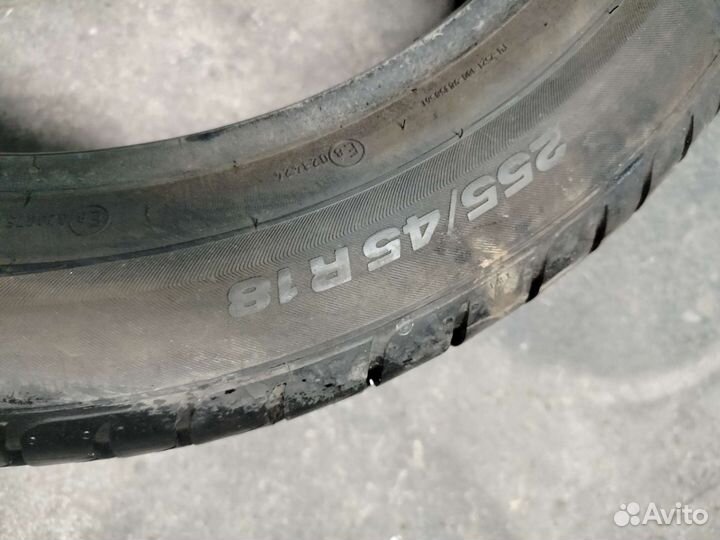 Viatti Strada Asimmetrico 255/45 R18