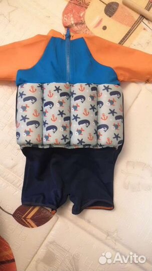 Плавательный костюм