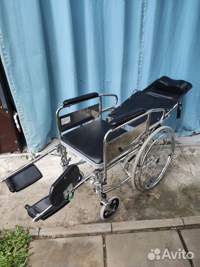 Кресло коляска с санитарным оснащением
