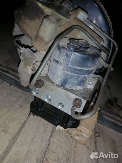 Блок abs в сборе на volkswagen golf 3