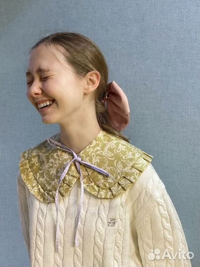 Накладной воротник с вышивкой ручной работы