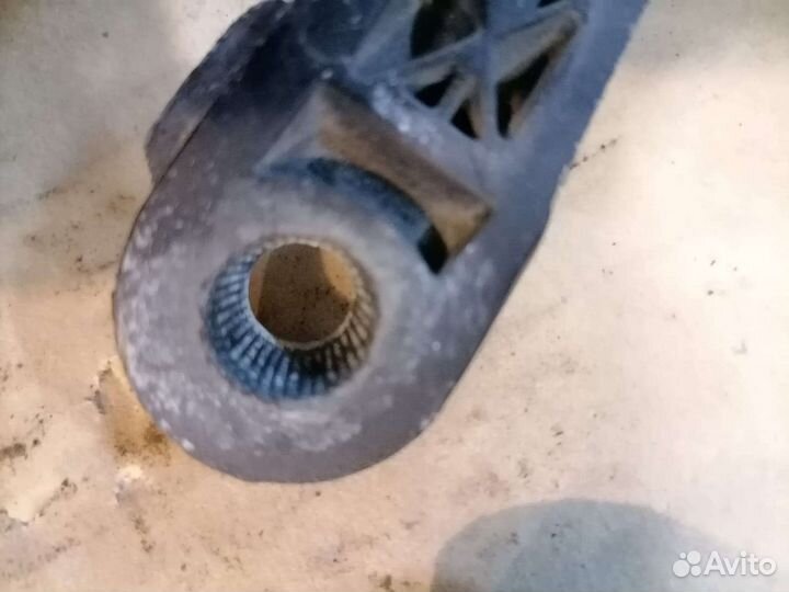 Поводок дворников додж караван 1999