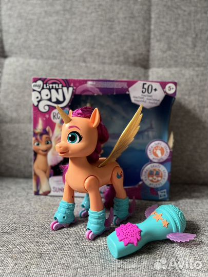 My Little Pony Поющая Санни на роликах