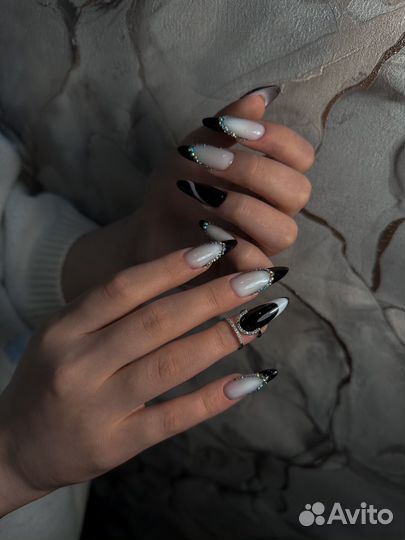 Маникюр педикюр