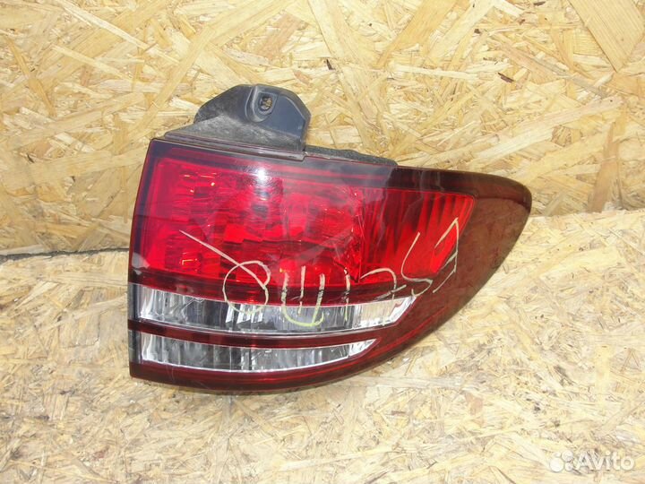 Фонарь задний Toyota Estima 2