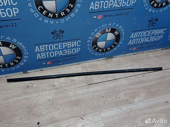 Молдинг двери на BMW Х5 Е70