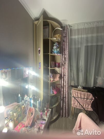 Шкаф угловой