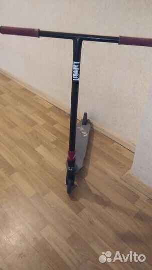 Трюковой самокат limit lmt 01