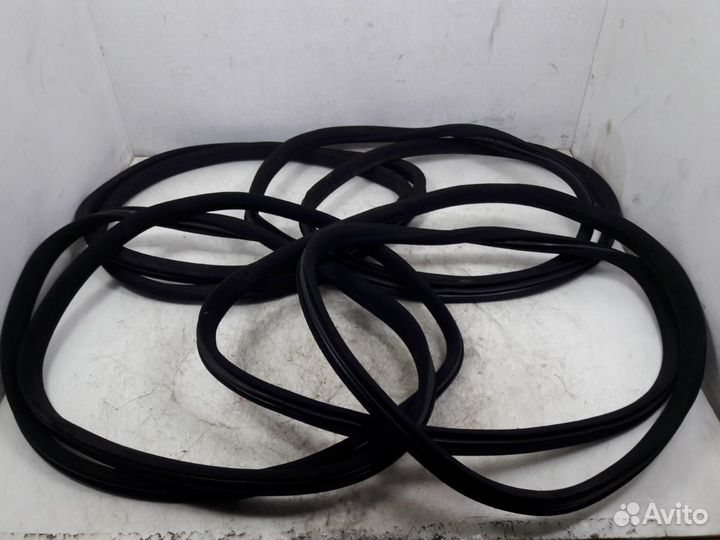 Уплотнитель дверей комплект Mercedes W221