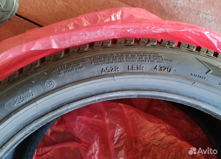Goodyear UltraGrip Ice 2 235/40 R18