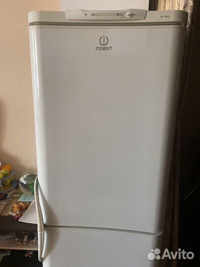 Холодильник бу indesit