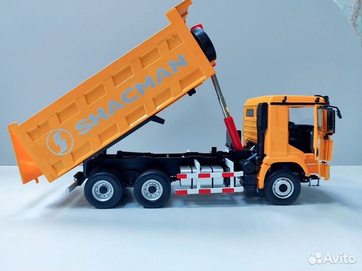 Модель Shacman 1:24