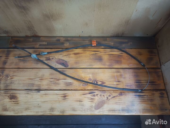 Трос ручного тормоза(задний) ваз 2121