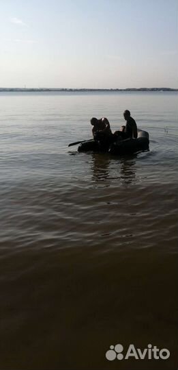 Лодка Лоцман с мотором