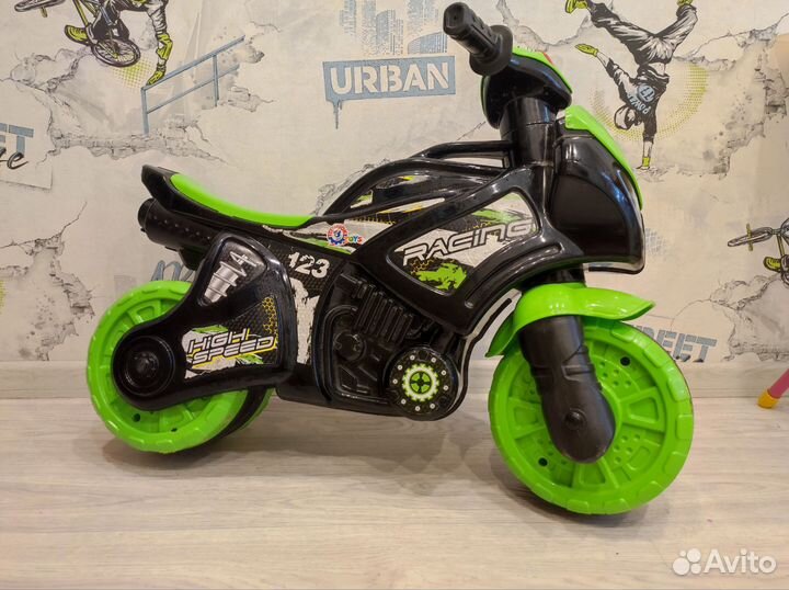 Детский мотоцикл - беговел