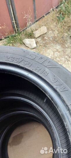Sebring Ultra High Performance 235/50 R18