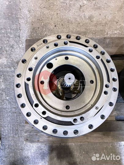 Редуктор хода Hyundai R370LC-7 xjbn-00645