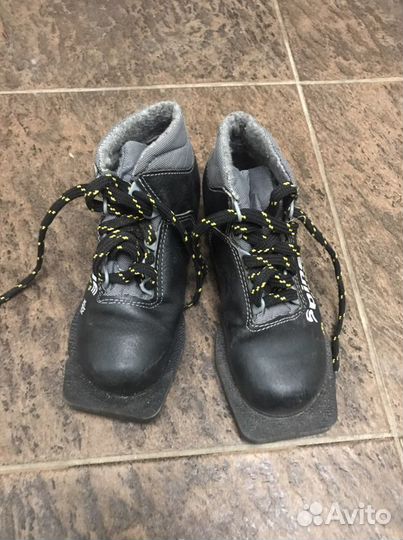 Лыжные ботинки