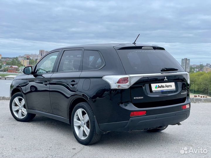 Mitsubishi Outlander 2.0 CVT, 2012, 142 000 км