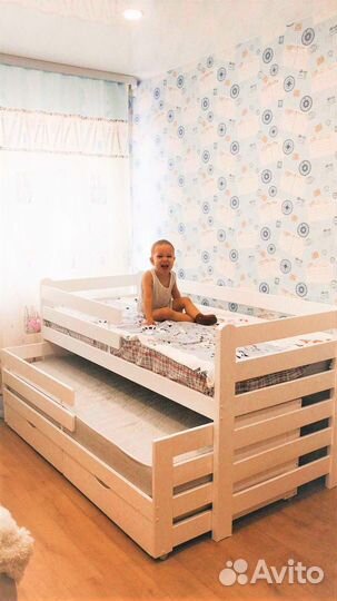 Детская двухъярусная выдвижная кровать